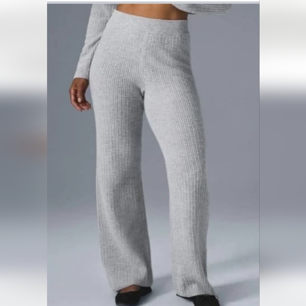Alo Yoga Cashmere High Waist Plush Waffle Pant in Heather Gray sz LARGE